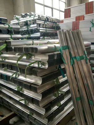 50*20mm Aluminium Arc Floor Cable Trunking