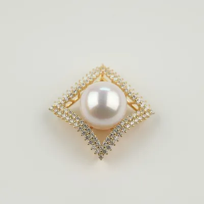 Fashion High Quality Woman's Square Design Freshwater Pearl Pendant Necklace
