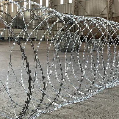 Ptection Fencing Concertina Razor Iron Wire Bto-22 Razor Coil Barbed Wire 500mm Diameter