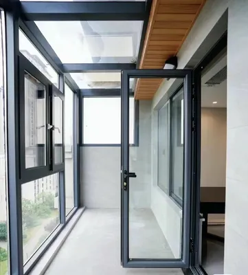 Open to The Sun, The Outdoor Swing Door Shows The Romantic Style, Practical and Durable, Not Bad for 30 Years.