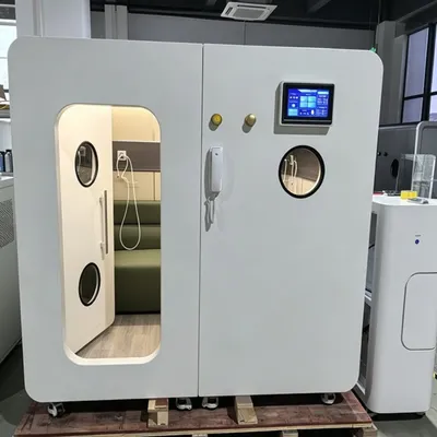 Compact 4 People Hyperbaric Oxygen Chamber 2.0ATA with Bibs System Anti Vibration Compressor Custom Logo 2 Year Warranty