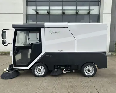 Electric Ride on Suction Street Floor Cleaning Commercial Sweeper Truck