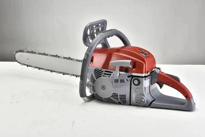 China-Made Lithium Ion Electric Chainsaw with Cordless Operation Technology
