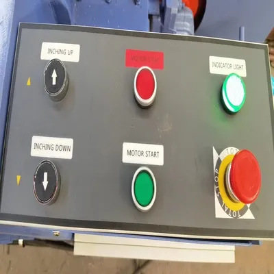 Waste Wood Pallet Nail Cutting Recycling Machine