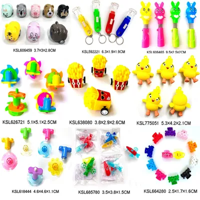Small DIY Assemble Toy Twisted Egg Plastic Capsules Toy Cheap Small Mini Toy