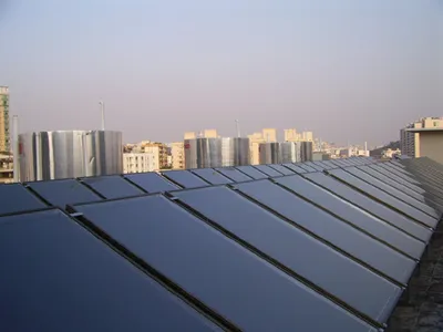 High-Efficiency Flat Panel Solar Collector for Sustainable Energy Solutions
