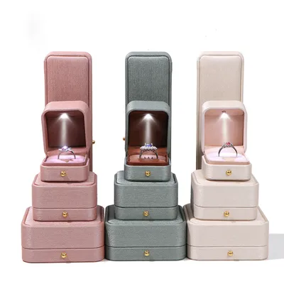 Affordable Luxury PU Leather LED Light Green Ring Pendant Bracelet Jewelry Box