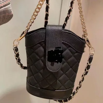 New Luxury Designer Style Large Capacity Chain Mobile Phone Bag
