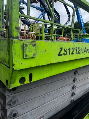 High-Standard Lithium Battery Powered Elevator Platform for Electricity