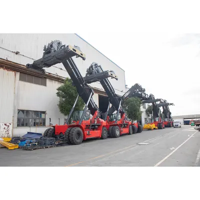 45 Ton Container Reach Stacker The Chassis Can Be Automatically Retracted Based on The Lifting Load