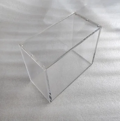 Deluxe Transparent Thick Plastic Box Jewelry Display Case with Magnetic Cover