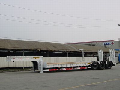 Low-Bed Semi-Trailer