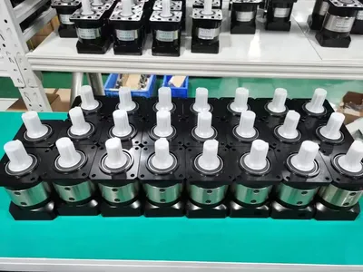 High Precision Low Backlash Helical Planetary Gearbox Speed Reducer for Servo Motor