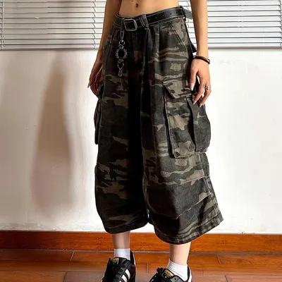 Designer Clothing Camo Print Multi Pocket Wide Leg Cropped Cargo Capri Pants