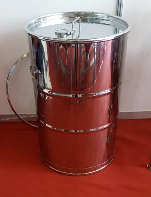 Heavy-Duty 55-Gallon Stainless Steel Drum for Liquid Transport