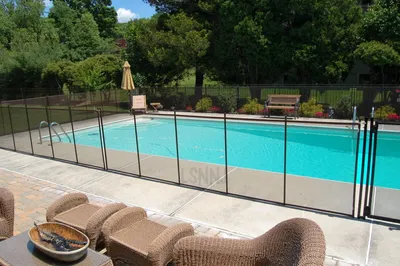 Passed SGS Certification High Quality Portable Folding Swimming Pool Fence