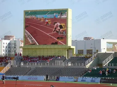 Fashionable Outdoor P16 LED Sports Display (UC-OF-P16-1R1G1B)