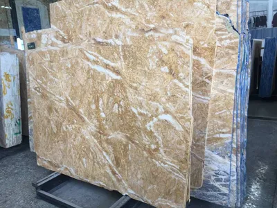 Luxury Polished Golden Marble Slabs for Wall/Floor Tiles Table Tops/Stairs