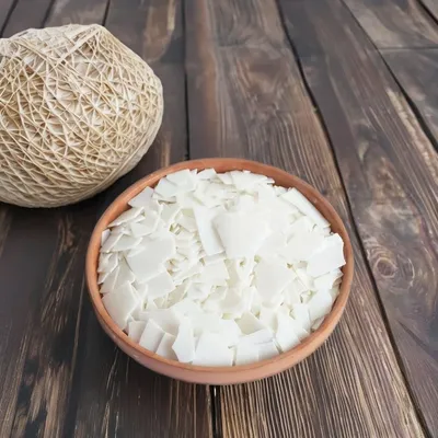 Eco-Friendly Soy Wax Candle for Aromatherapy and Relaxation