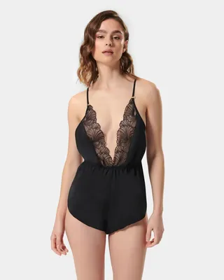 Stylish Knitted Sex Sleepwear with Unique Gold Printing Design