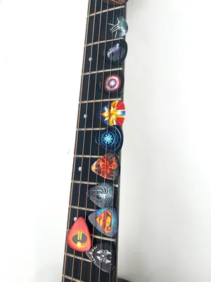 Factory Price Custom Logo Color Celluloid Guitar Picks/Guitar Plectrum Accessories (LZSGP02)