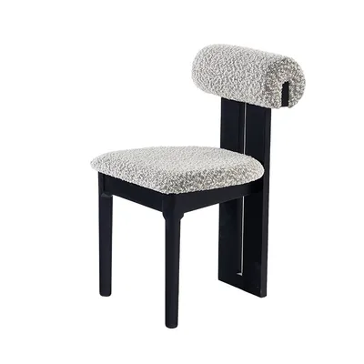 Nordic Furniture Wooden Dining Chair with a Quiet Style