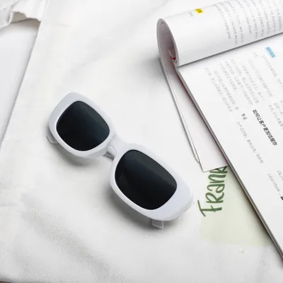 Outdoor White Small-Frame Sunglasses for Men and Women with UV Protection