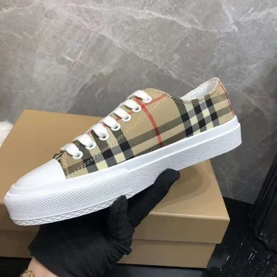 Luxury Designer Shoes for Men and Women Famous Brands Shoes Men High Quality Designer Sneakers Walking Style Tennis Mes Shoes