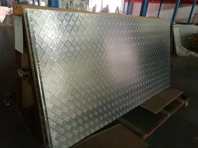 Non-Slip Aluminum Honeycomb Panels for Flooring