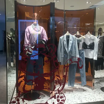 Factory Direct Price Retail Props Boutique Store Retail Store Decoration Window Display Props