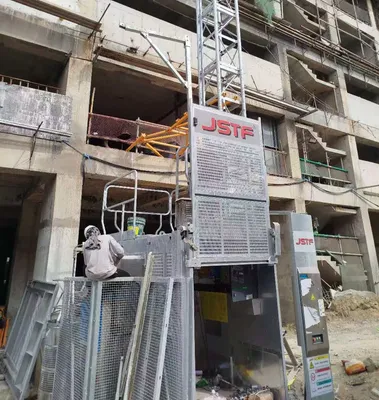 Competitive Price Building Use Sc200/200 Construction Lifter for Building Use