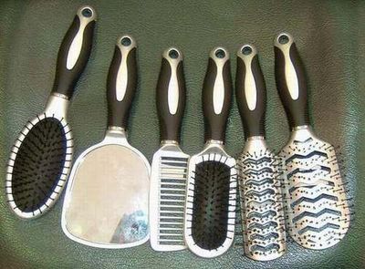 Hair Brush (Bk786)