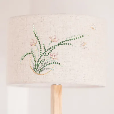 Original Orchid Butterfly Rhinestone Home Decoration Lamp Decoration Pattern Custom New Chinese Style Simple Solid Wood Floor Lamp