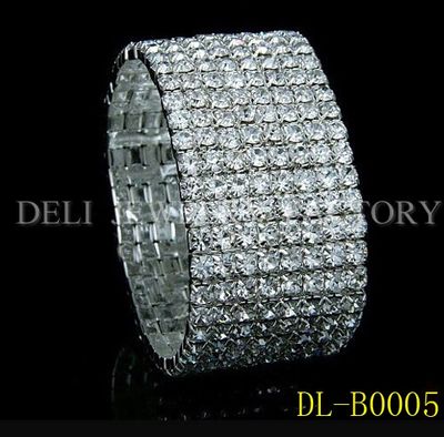 Newest Style Rhinestone Bangle (DL-B0005)