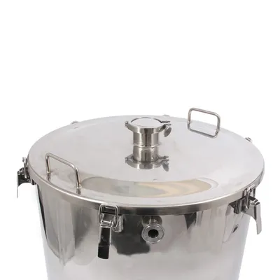 80 Gallon Mash Tun with 3 Recirculating Fittings and Manway