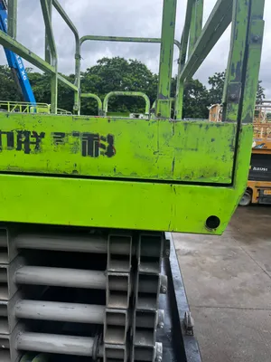 New Design Wheeled Mobile Chassis Arm Crane for Industry