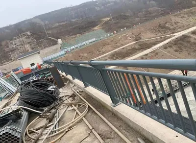 River Guardrail with Light Mesh Opening - Effective Bridge Guardrail Solution