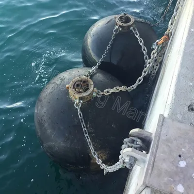 Submarine Hydro Pneumatic Marine Rubber Fender for Navy with Tire Net