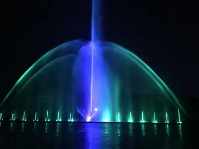High Quality Large Water Curtain Movie Floating Lake Music Fountain