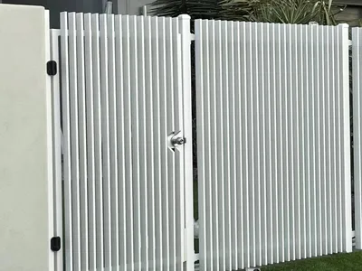 Aluminum Custom Railing Sizes, Colors and Styles Can Be Picked to Look The Way You Like It!