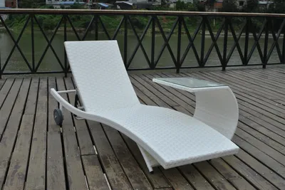 Good Quality Daybed with Table