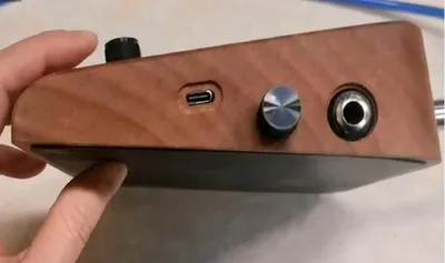 Factory Direct: Get Your Hands on The Latest Portable Drum Stomp Box for Guitar Playing