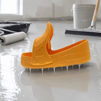 Comfortable Spike Shoes with Adjustable Strap for Construction Workers