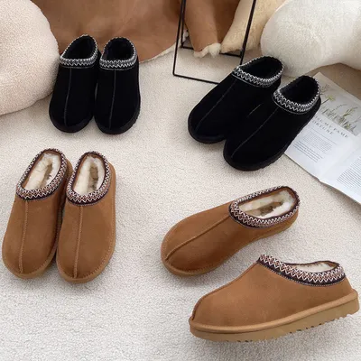 Best-Selling Fur and Leather One-Piece Ankle Boot with Cotton Lining Shoes