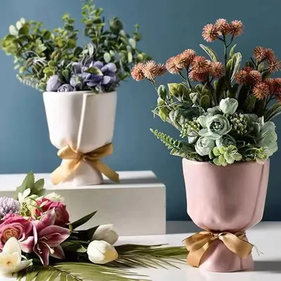 Creative Living Room Tabletop Flower Arrangement Art Decoration Holding Flower Modeling Design Succulent Polyresin Pot Resin Vase