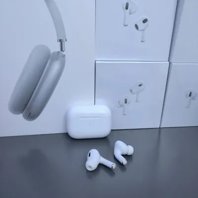 High Quality Earbuds Wireless Headphones Noise Cancelling Bass Earphones Sports Low Latency Earbuds
