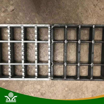 Zhongtai 1/8" Bearing Bar Thickness 2– 1/2" X 1/4" China Stairs Steps Steel Grate Manufacturers Hdsgw19-13 Walkway Grating Used for Sun Visor