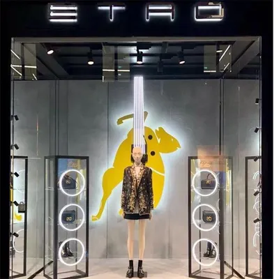 Factory Direct Price Brand Boutique Store Creative New Boutique Store Window Display Props