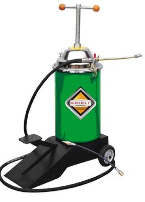 Pedal-Operated Grease Pump