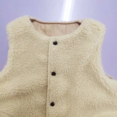 New Design Unisex Quilted Padding Fleece Warm Waistcoat/Gilet/ Vest Front Opening Double-Sided Wear for Kids